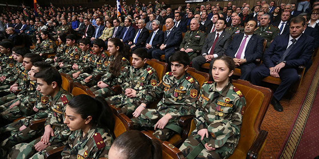 Событие 8 мая - День Еркрапа в Армении Событие 8 мая - День Еркрапа в Армении