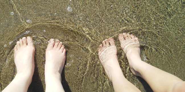 14 August - Barefoot Anniversary Day or Hadashi no Kinbi in Japan 14 August - Barefoot Anniversary Day or Hadashi no Kinbi in Japan