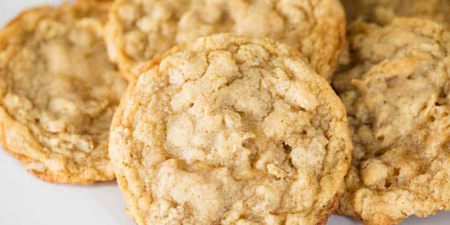 30 April - National Oatmeal Cookie Day and National Raisin Day in USA 30 April - National Oatmeal Cookie Day and National Raisin Day in USA