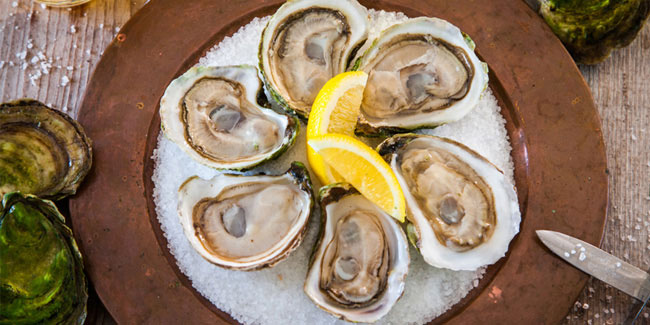 31 March - National Oysters on the Half Shell Day and National Clams Day in USA 31 March - National Oysters on the Half Shell Day and National Clams Day in USA