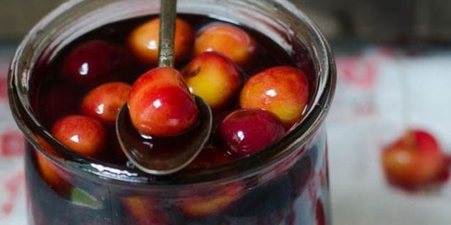20 October - National Brandied Fruit Day in USA 20 October - National Brandied Fruit Day in USA