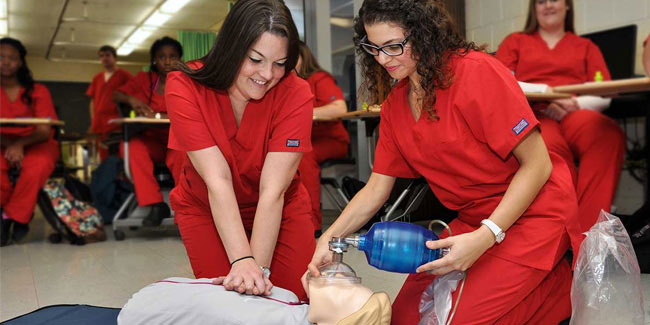 8 June - National Career Nurse Assistants' Day in US 8 June - National Career Nurse Assistants' Day in US