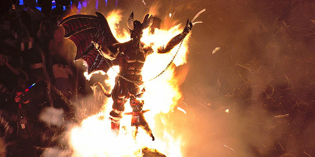 7 December - The burning of the devil in Guatemala 7 December - The burning of the devil in Guatemala