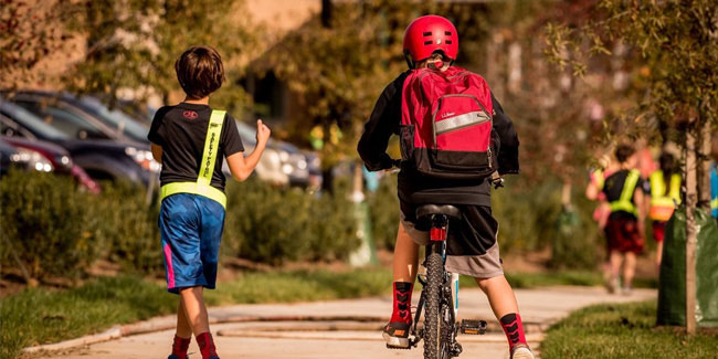 4 October - International Walk and Bike to School Day 4 October - International Walk and Bike to School Day