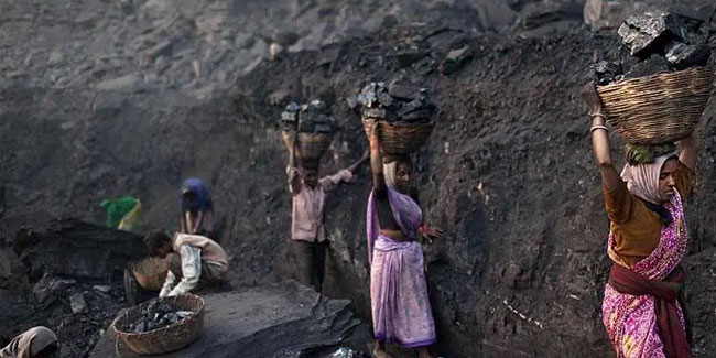 4 May - Coal Miners Day in India