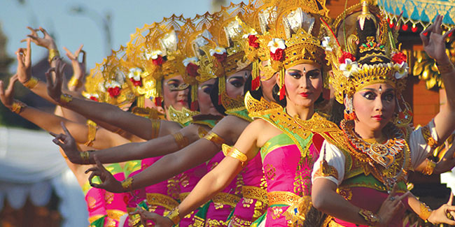 2 April - Thai Heritage Conservation Day in Thailand 2 April - Thai Heritage Conservation Day in Thailand