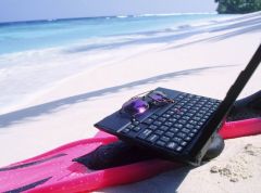 На пляже. 
 День компьютерщика и программиста. 
 Размер 1034 X 768