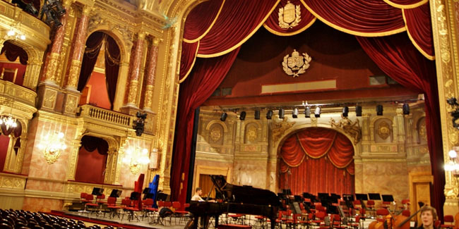 7 November - Hungarian Opera Day in Hungary