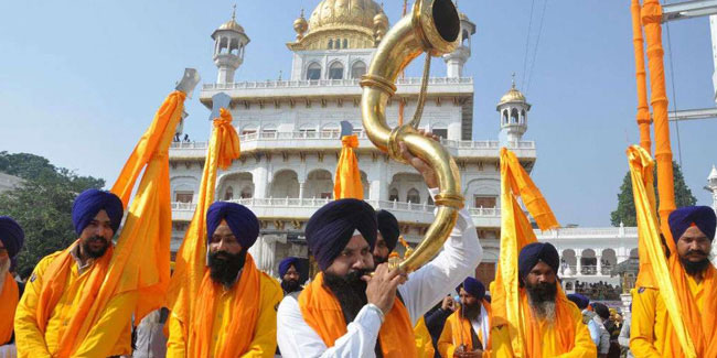 24 November - Martyrdom of Guru Tegh Bahadur in India