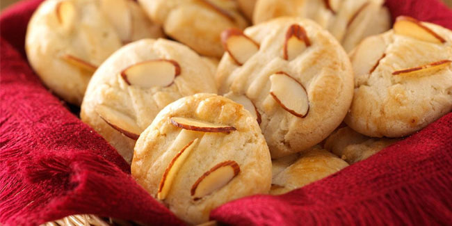 9 April - National Chinese Almond Cookie Day in USA