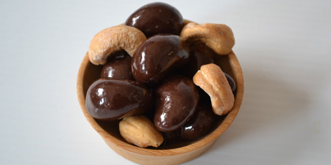 21 April - National Chocolate-Covered Cashews Day in USA