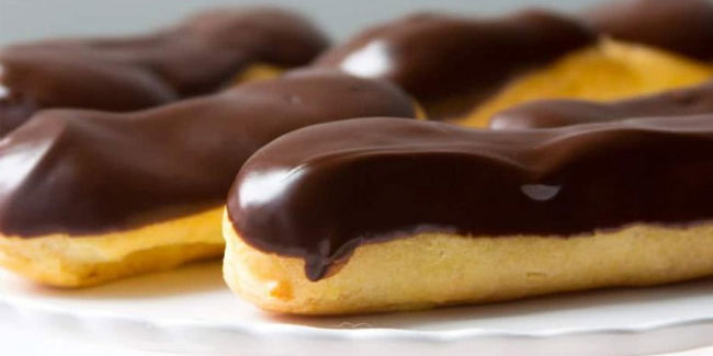 22 June - National Chocolate Eclair Day and National Onion Ring Day in USA