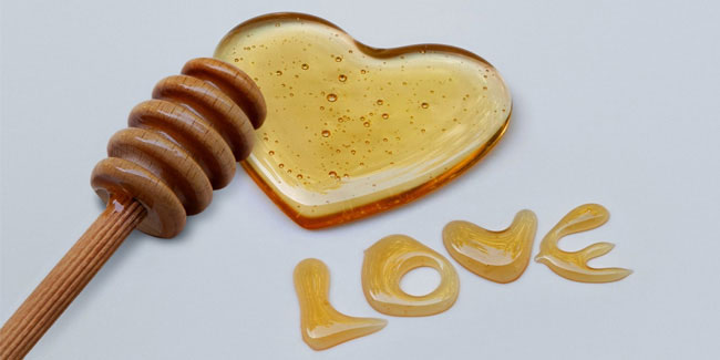 18 December - National I Love Honey Day, Bake Cookies Day and National Roast Suckling Pig Day in USA