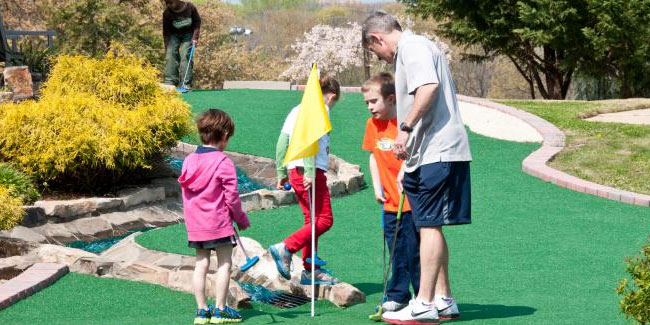 21 September - Miniature Golf Day