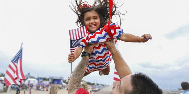 13 October - National FatherDaughter Day in the United States